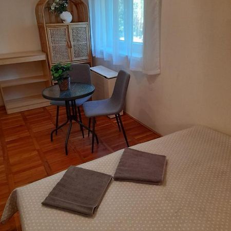 Zöld Sziget Apartmanlakás Eger Exterior foto