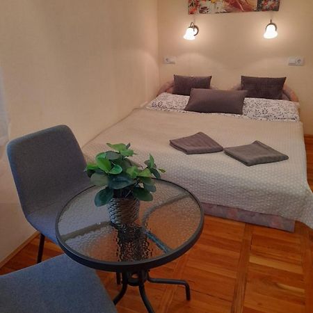Zöld Sziget Apartmanlakás Eger Exterior foto