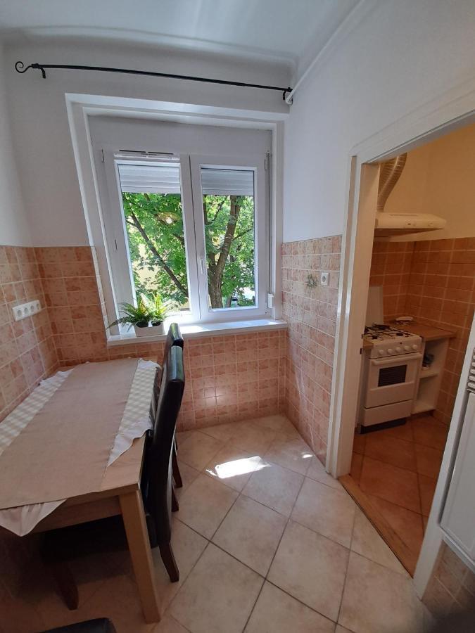 Zöld Sziget Apartmanlakás Eger Exterior foto