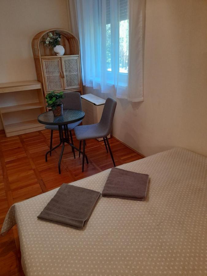 Zöld Sziget Apartmanlakás Eger Exterior foto