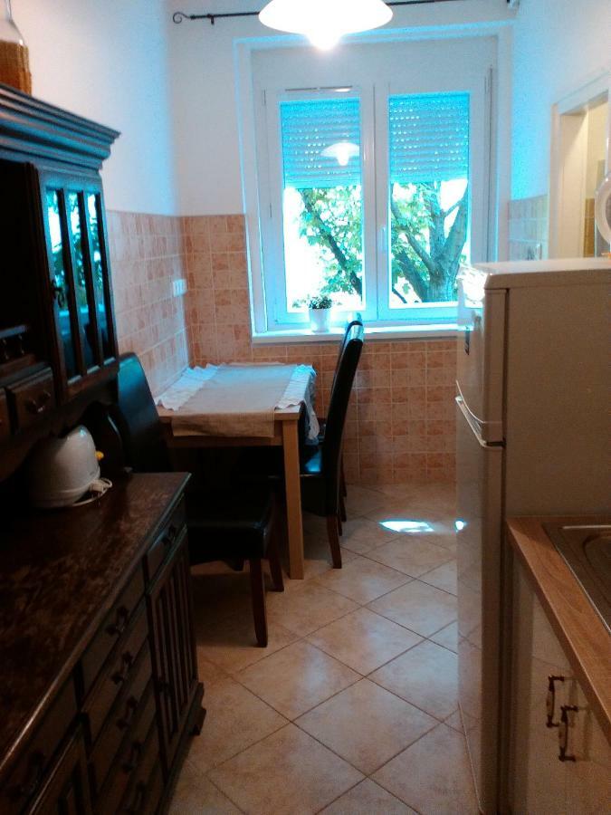 Zöld Sziget Apartmanlakás Eger Exterior foto